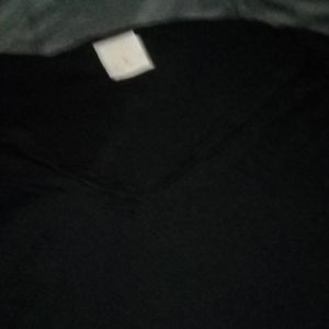 Black v neck shirt